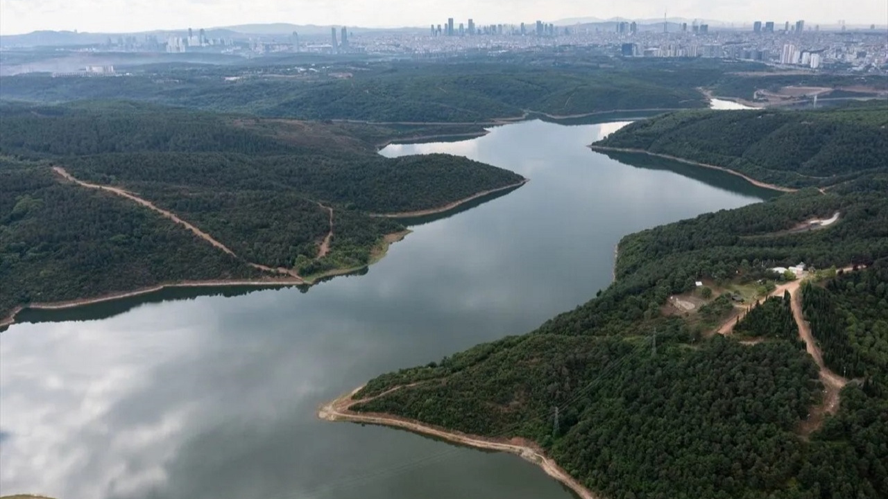 Sıcaklar bastırdı İstanbul’un suyu eridi! “Hiç su girmezse 5 aylık suyu var” Haber gorseli